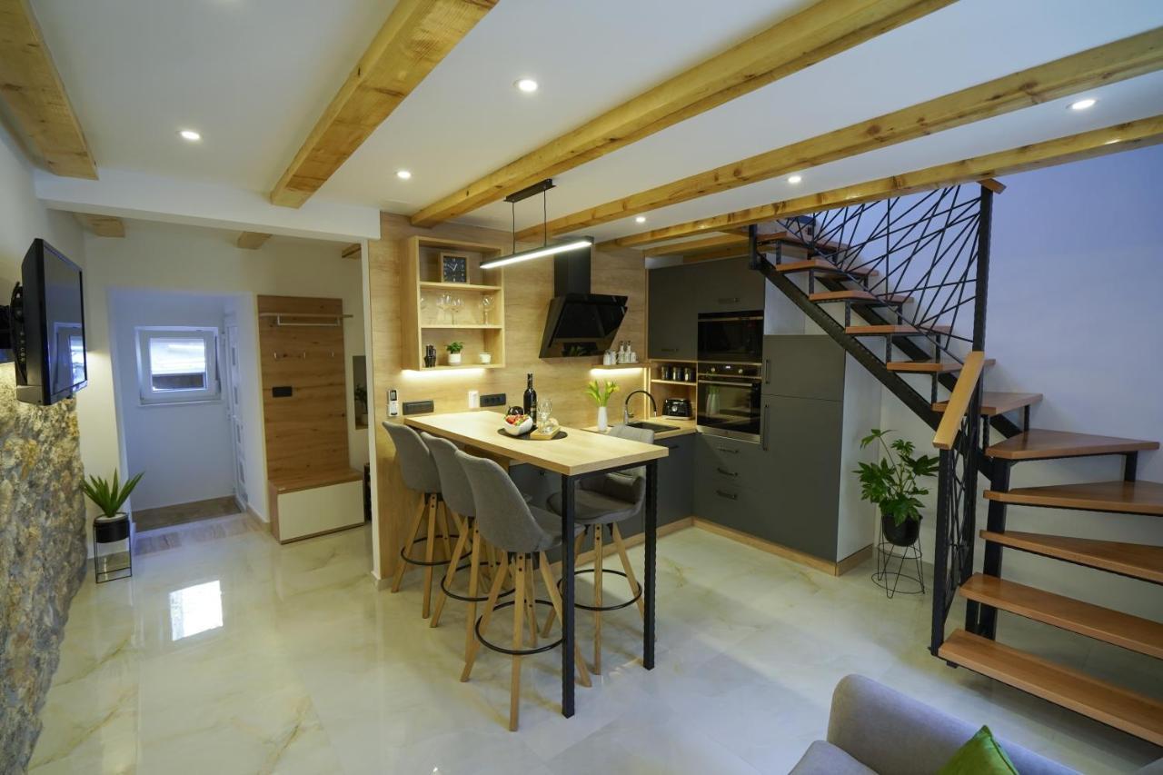 Apartment Ispod Ure Sinj Eksteriør bilde