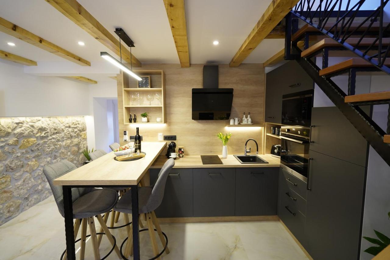 Apartment Ispod Ure Sinj Eksteriør bilde