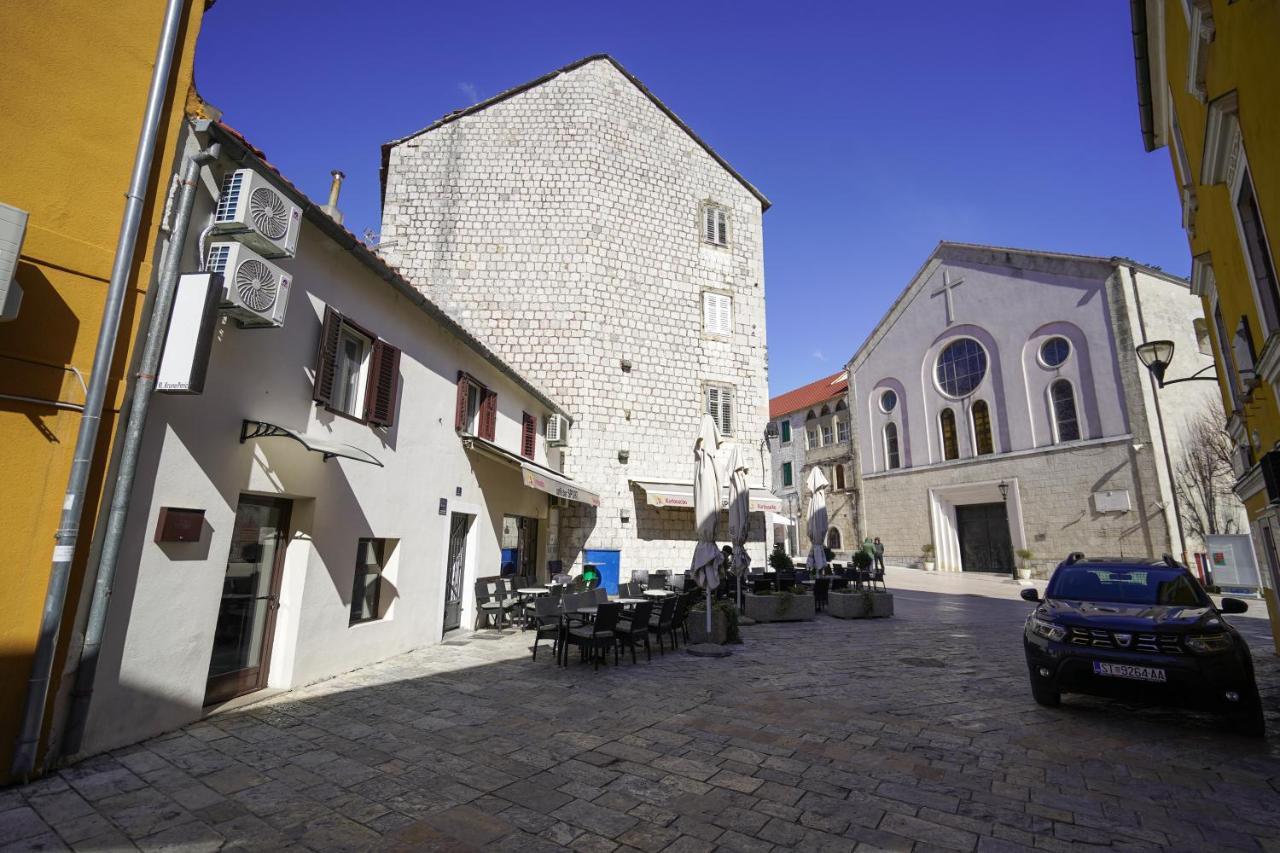 Apartment Ispod Ure Sinj Eksteriør bilde