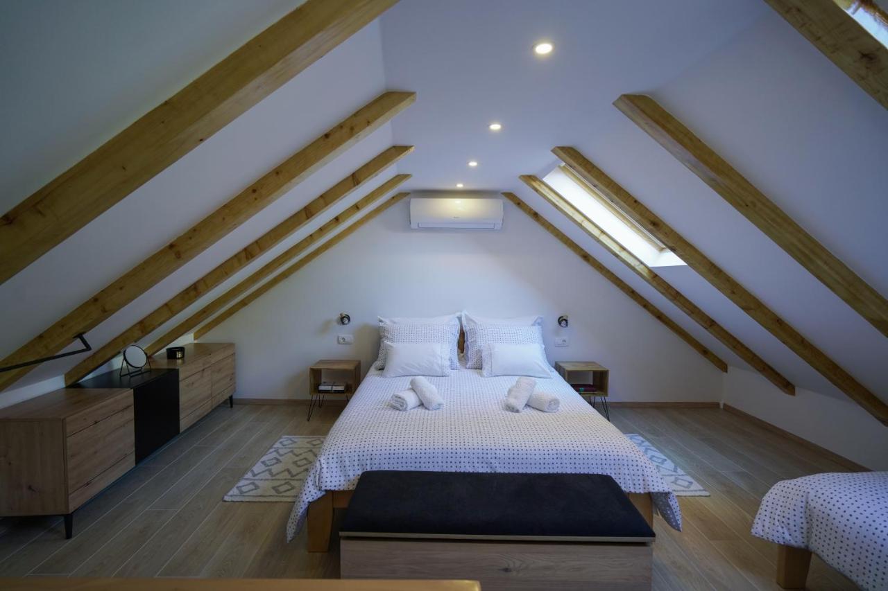 Apartment Ispod Ure Sinj Eksteriør bilde